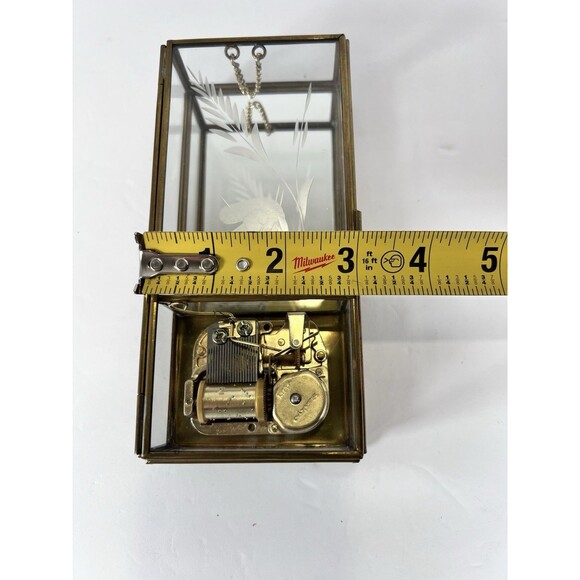 Music Box Trinket Box Made Of Glass And Brass With Etched Bird‎ Lara’s Theme VTG - Picture 12 of 13